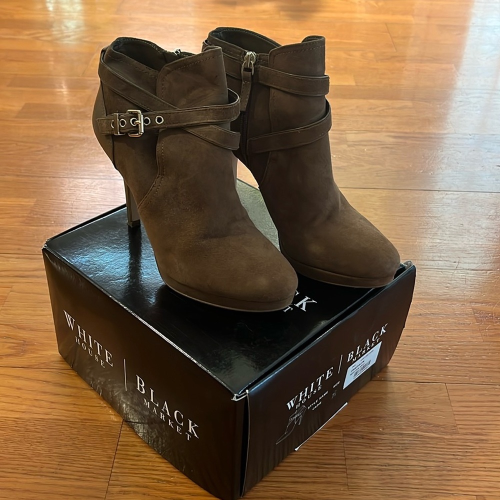 White House Black Market Cadie Booties Size 7.5